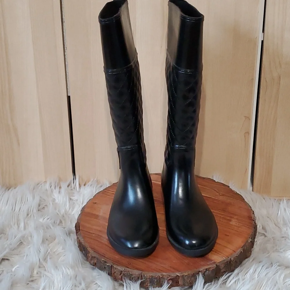 Merona Barbara Quilted Tall Black Rainboots.